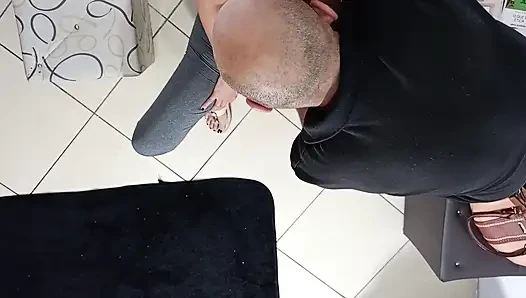 Bekleme odası seks yapmak için iyi bir yerdir.