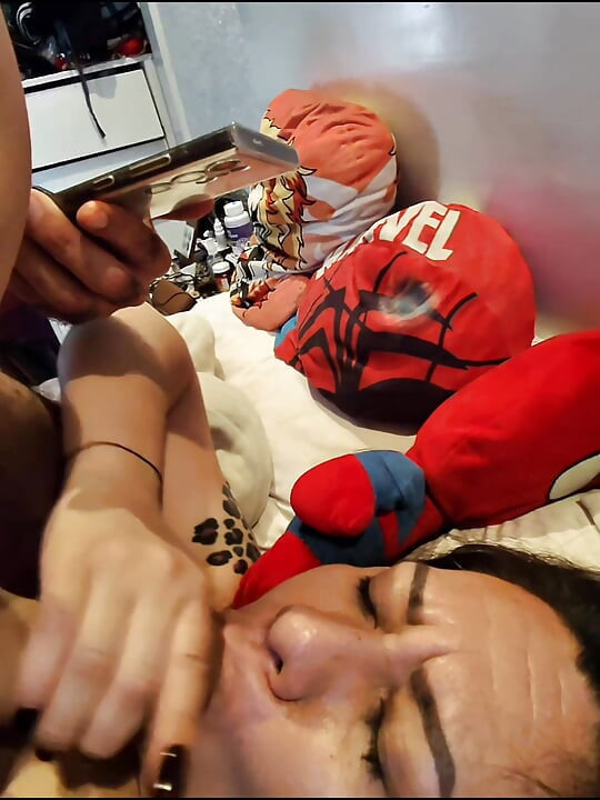 En show de webcam en Xhamster Live y con la vagina sin depilar Riva me da una mamada espectacular