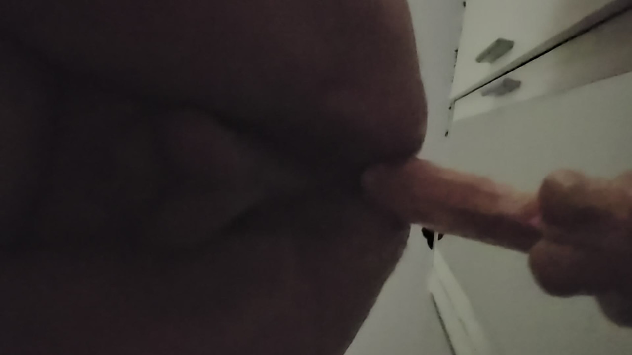 Prekrasan debeli dildo snimljen danas .....