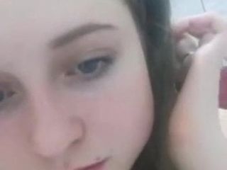 Caliente 18yo chica webcam en vivo en el baño