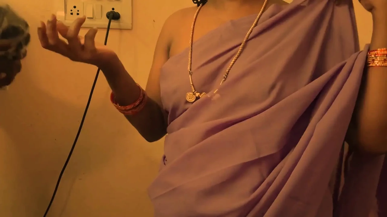 印度熟女乱搞她的丈夫秘书
