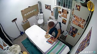 Mad Glory Holes