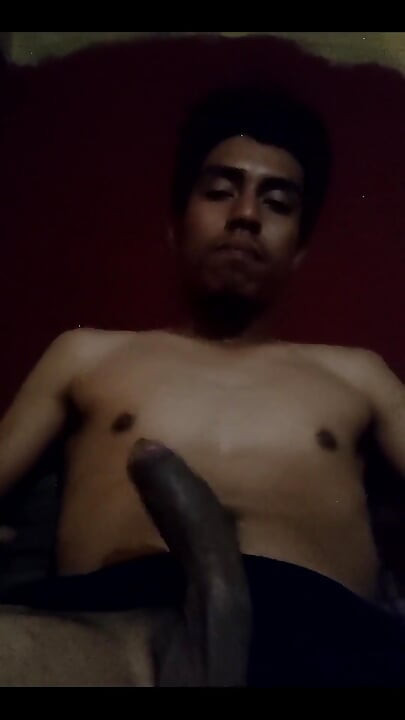 Zakar besar menolak air mani super sedap