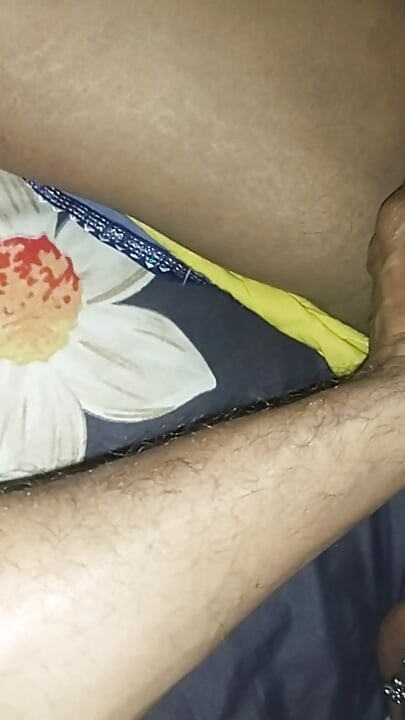 Bhabhi terlihat baik