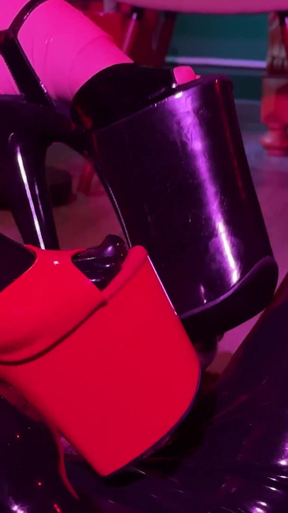 Rubber & Ava Fetishart Give Perv a Latex Footjob Part 1