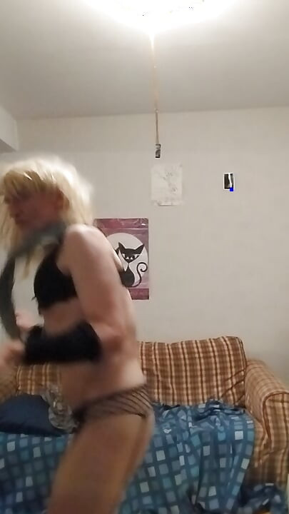 Oh Ho!! Just look at the free little whore (me) who plays at being naughty... ha the little slut!!