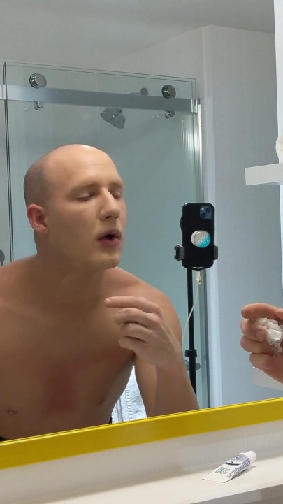 Travesti makyaj dönüşümü