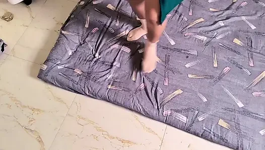 Kuzgun sarışın vahşi öfkeyle yarak emiyor