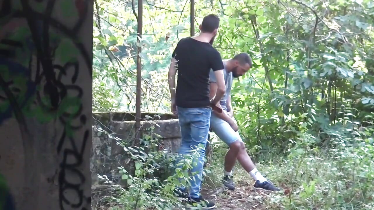 French pornstar Enzo Rimenez used raw outdoor by xxl cock