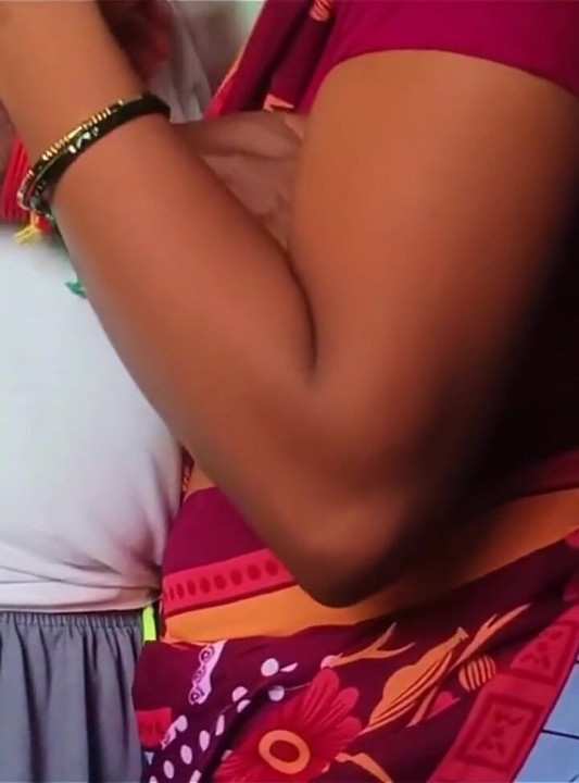 Ammu Remove Saree Romance with Boy Friend