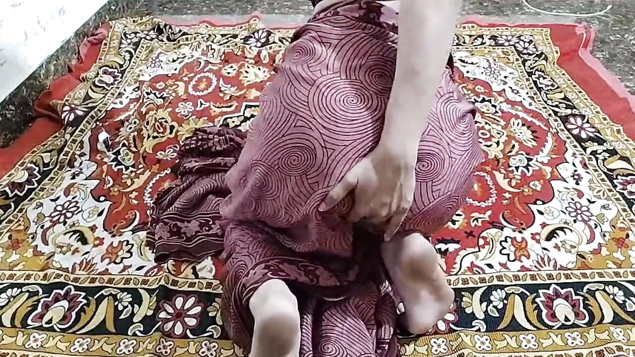 Soyi hui step sister ke bur me land daal ke rakh diya