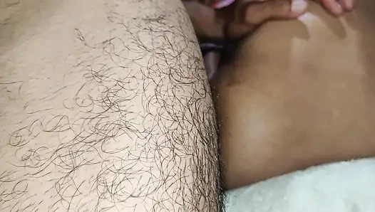 Buka pantatku dan cowok ini pengen crot di dalam memek cewek tamil india x video