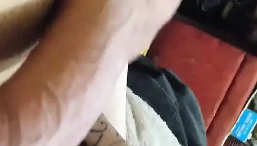 Pacar seksi ini digilir sama pacarnya sampai meringis keenakan!