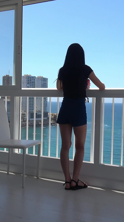 Tam Film Itaatkar Anal Delik Genişletme Genç Köle Hayranı Götüyle Tatil Için Para Ödüyor