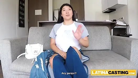 Bu latin iri güzel kadın erkek arkadaşına ve tüm boş vaatlerine ihanet etti... Onun gerçek arzularını yakaladım