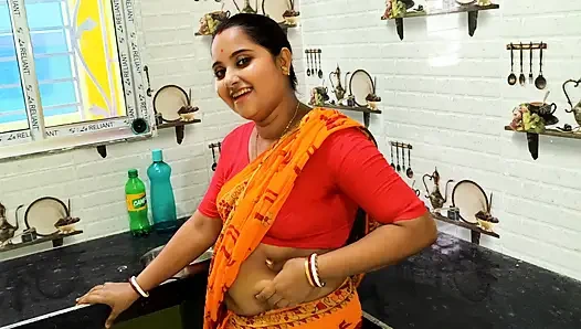 Yaz tatilinde yengenin evine gittim ve güzel yengemle çok eğlendim, tam Hintçe viral yeni video