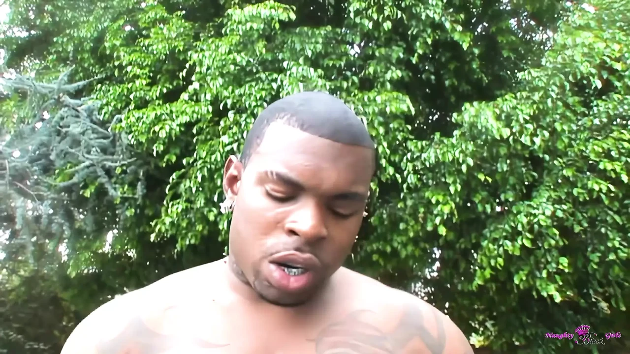 When Two Attractive Ebonies Get Horny They Arrange an Intense Outdoor Threesome in the Backyard