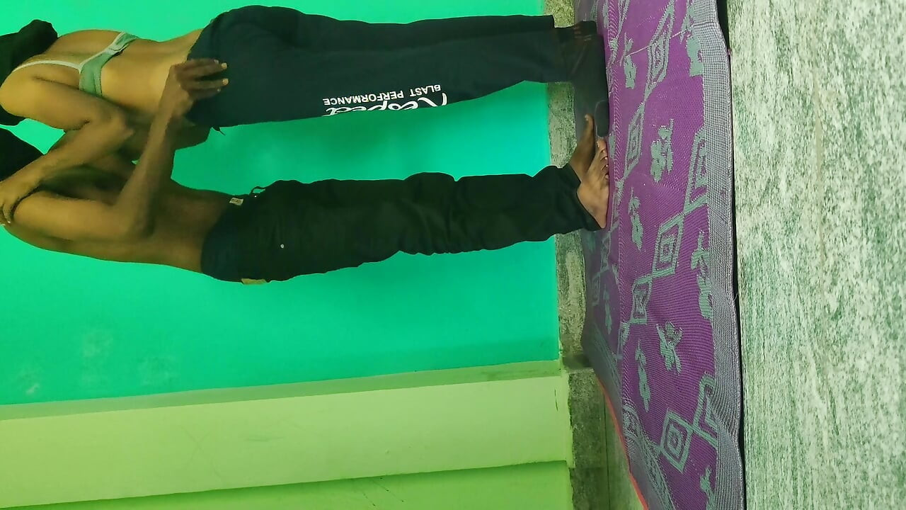 तेलुगू बुथुलू पत्नी आणि नवरा सेक्स व्हिडिओ