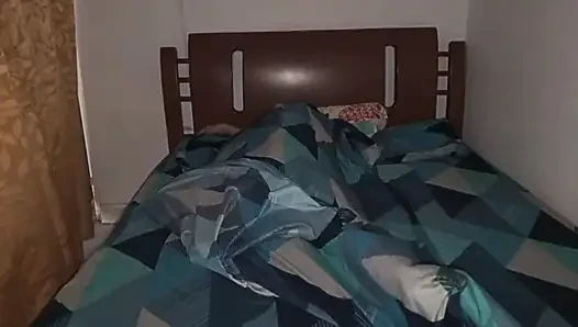 Indian mature woman fucks in her bombay house with her lover a Thai guy