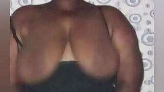 Showing my boobs to u all