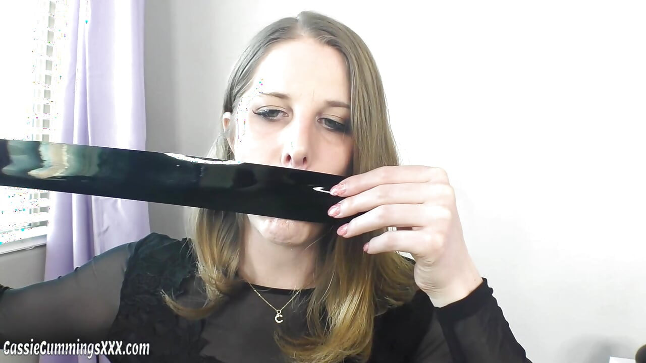 Cassie's BDSM Gag Try on and Talk