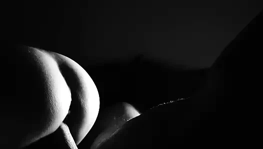 Я грязно говорю со своей девушкой, пока она скачет на мне