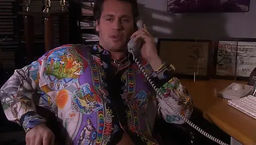 Memek cewek hot rambut pirang ini dijilat dan dientot habis-habisan sampai dicrot di mulut