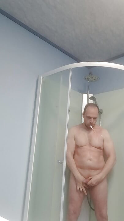 I love showing myself naked and imagining that your wife is fingering herself while looking at me