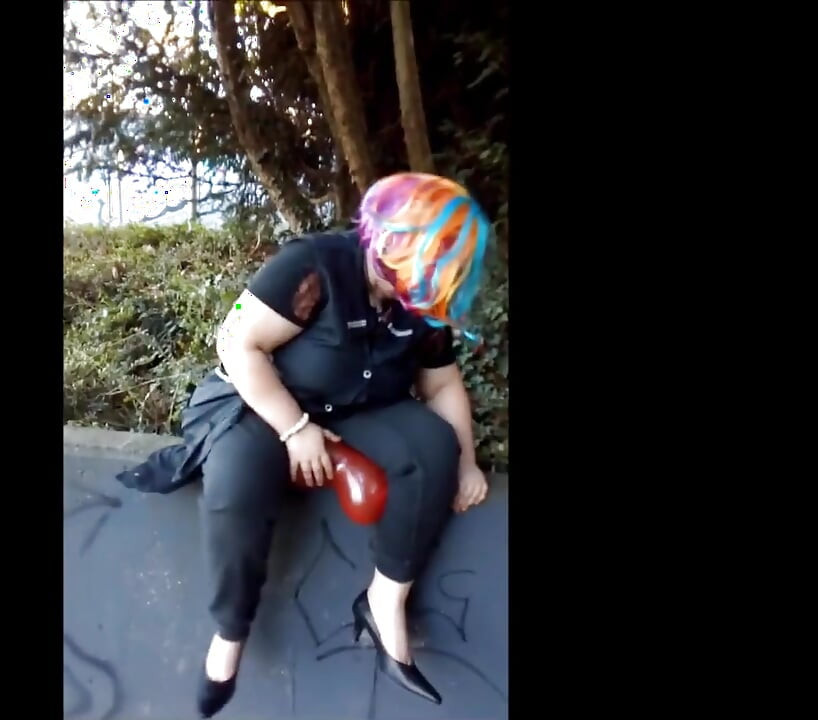 Une femme charmante