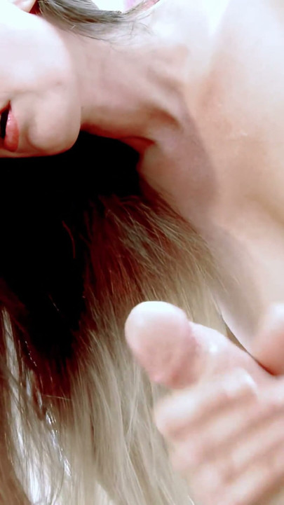 Terry Kemaco: Bigtited Brunette MILF Doing a Great Handjob