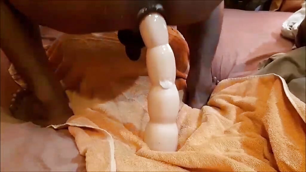 I inserted a long toy into my anus.