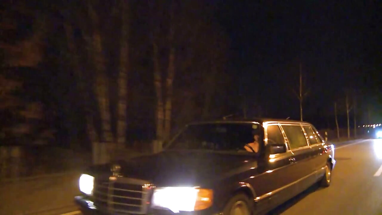 Babe gets fucked by geek