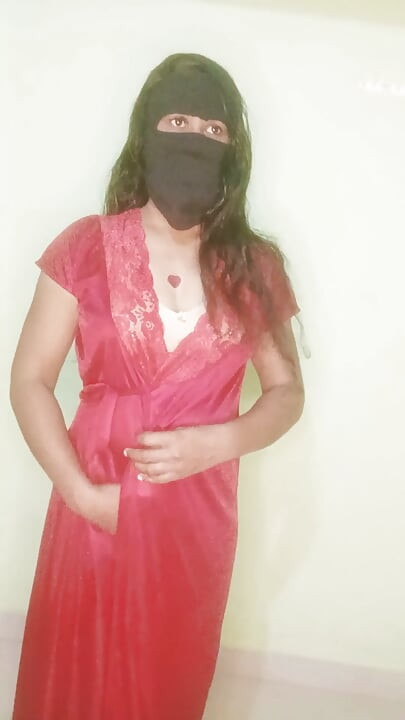 Chica tamil india desi seducida mostrando su cuerpo