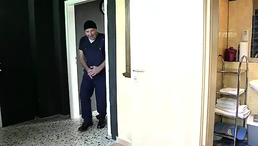 Bina hademe schwuttke - edepsiz hademe bina sürtüklerini ham sikiyor!