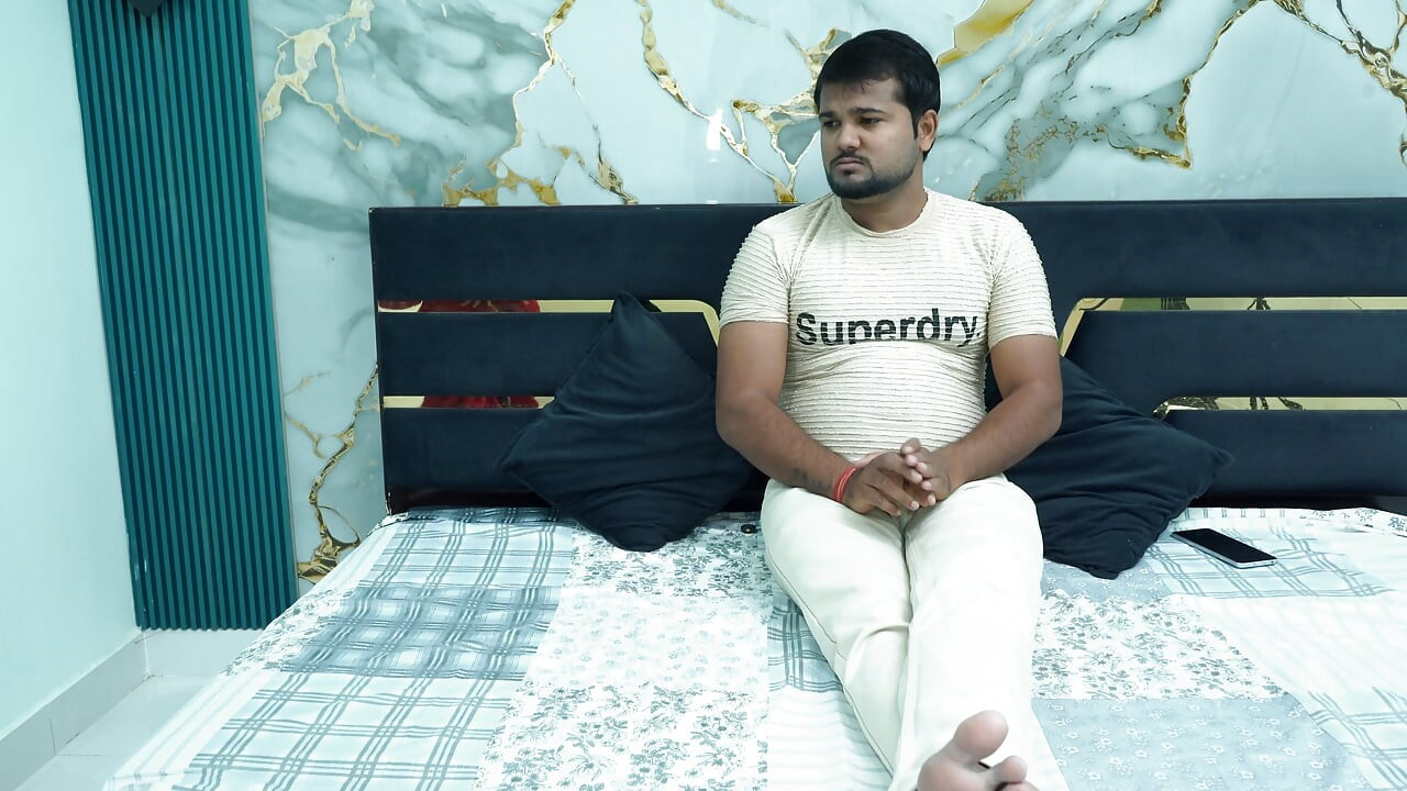 Bhabhi ne apne hawash ke chakkar me deawer ko banaya apna sikar