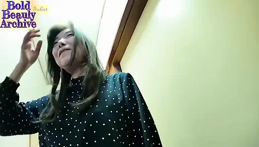 Seasoned Wife Shows Unexpected Curiosity, a Playful Trio Fantasy Leaves a Striking Impression