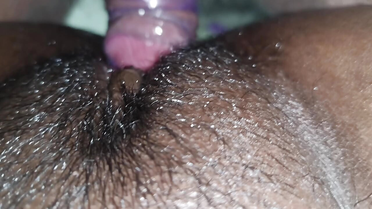 Boyfriend ne Condom Laga Ke Chod Diya