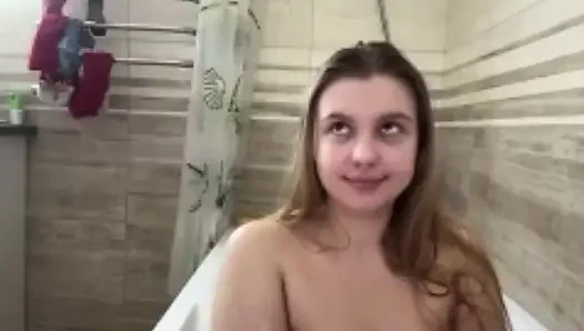 Pertunjukan ngentot dan mandi dengan banyak busa