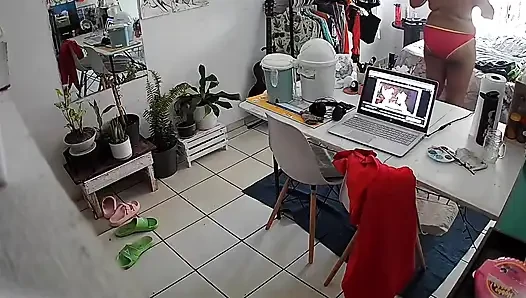 Ben yokken karımın odasında
