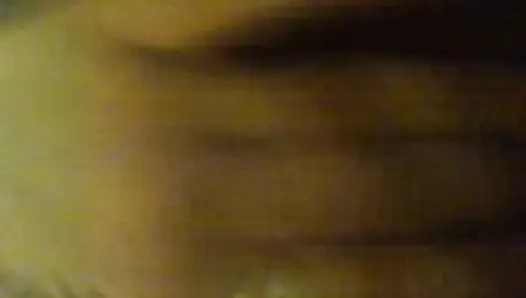 Tek başına parmaklıyor