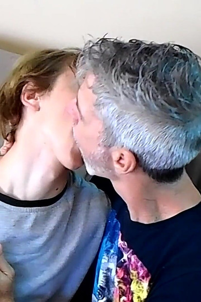 Hot Gay Kissing with Elis