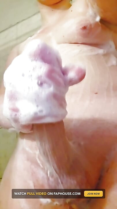 Real Gril Shower Masturbation