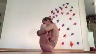Обнаженная yogo3