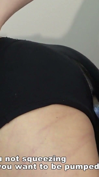 Fată japoneză Kiki împingând un vibrator și un vibrator legat în anusul bărbatului | Clip 1