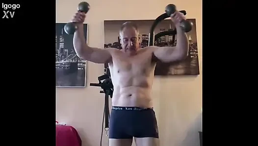 Ellerimi pompalıyorum