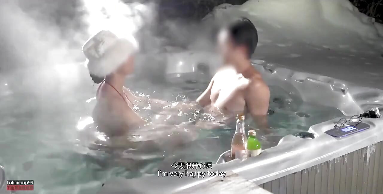 Kongkek dewi Asia di rumahnya dan pancut dengan orgasme sengit