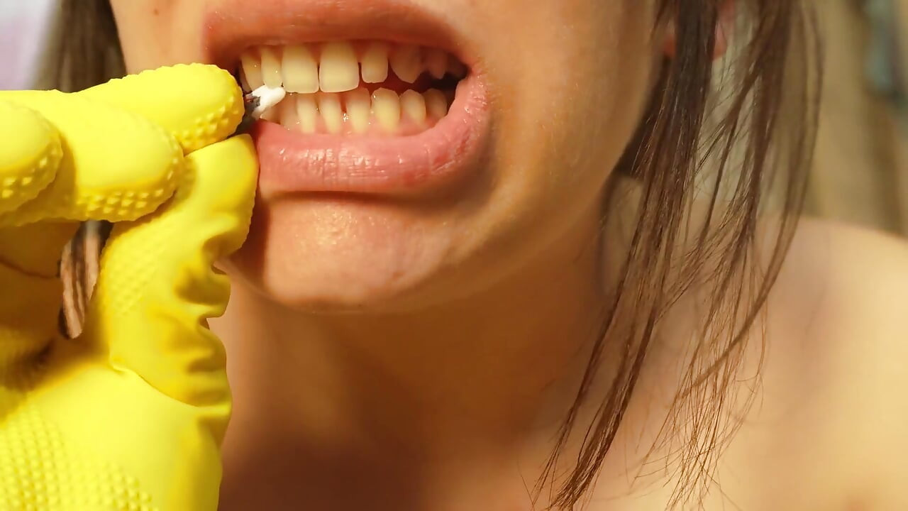 Giantess Girl Traps Tiny Humans in a Box for Her Amusement