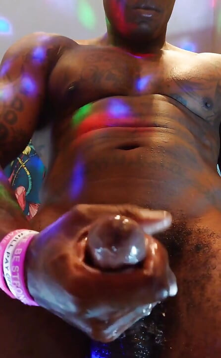 New Porn: BBC Worship Hallelujah Johnson,  Tall Dark Chocolate Muscles Tattoos Hairy BBC Hallelujah Johnson