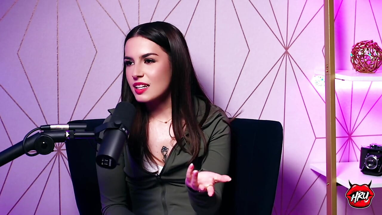 Chanel Camryn: How Avn's Best Newcomer Found Strength in Adversity