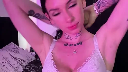 Sexy britische goth-mami ASMR wichsanleitung